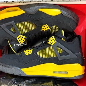 Jordan Air 4 yellow thunder (2012) Retro Black and Tour Yellow size 9.5m